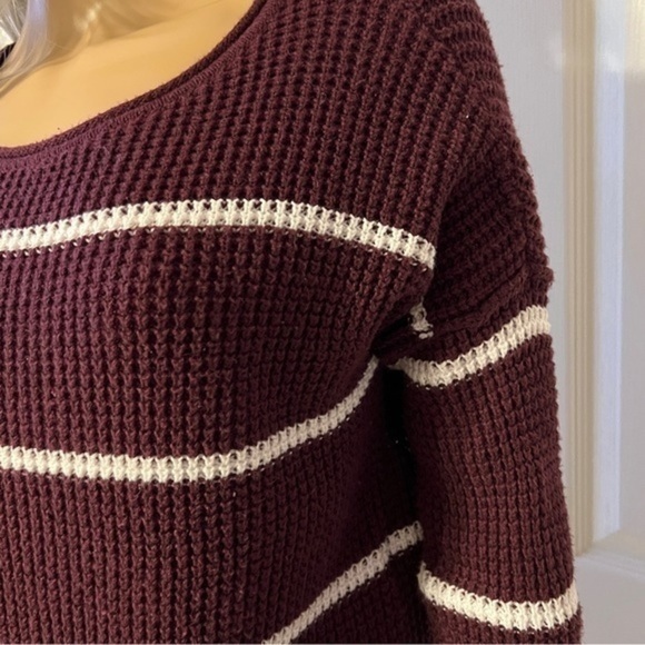 HOLLISTER Burgundy Sweater XS - Picture 6 of 9
